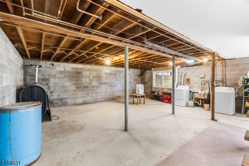 58 Andover Rd Property Photo 31