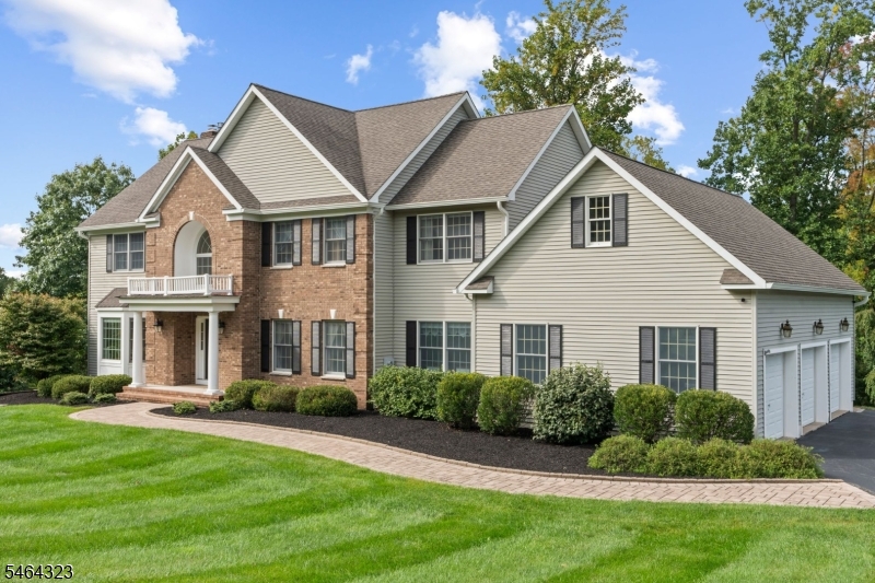 10 Berkshire Way Property Photo 2