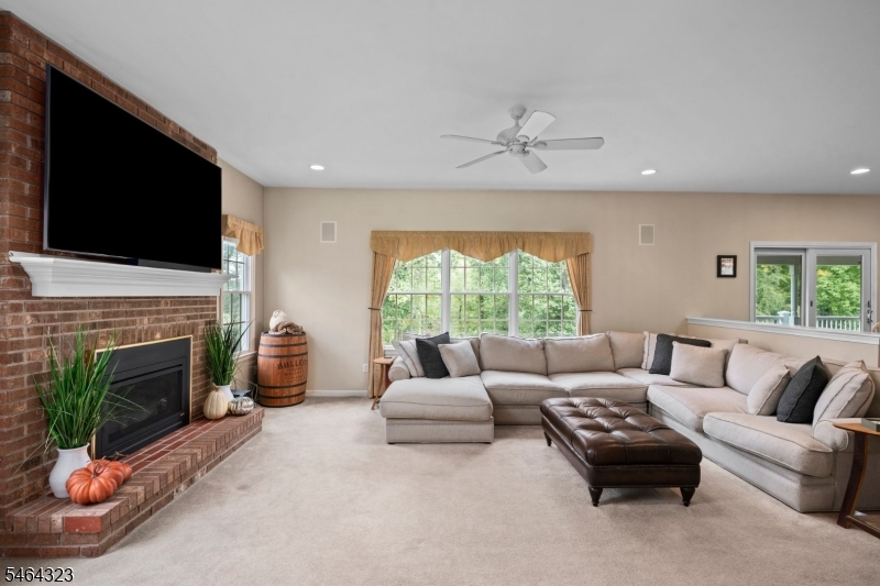 10 Berkshire Way Property Photo 6