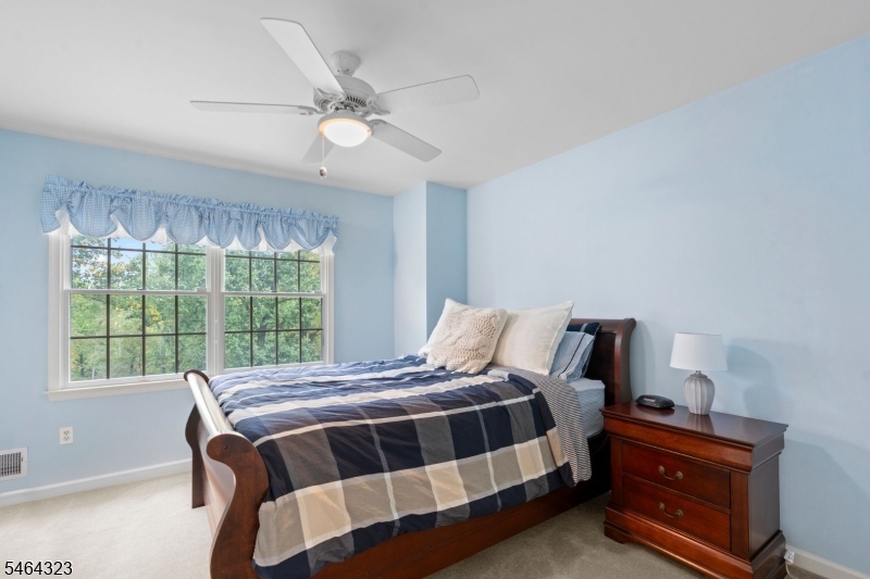 10 Berkshire Way Property Photo 25