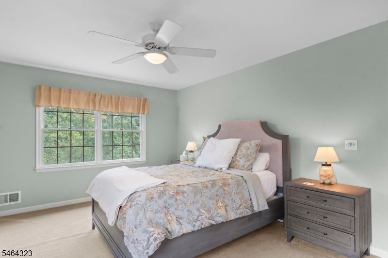 10 Berkshire Way Property Photo 27