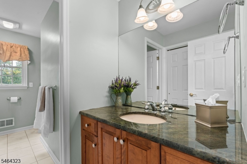 10 Berkshire Way Property Photo 28