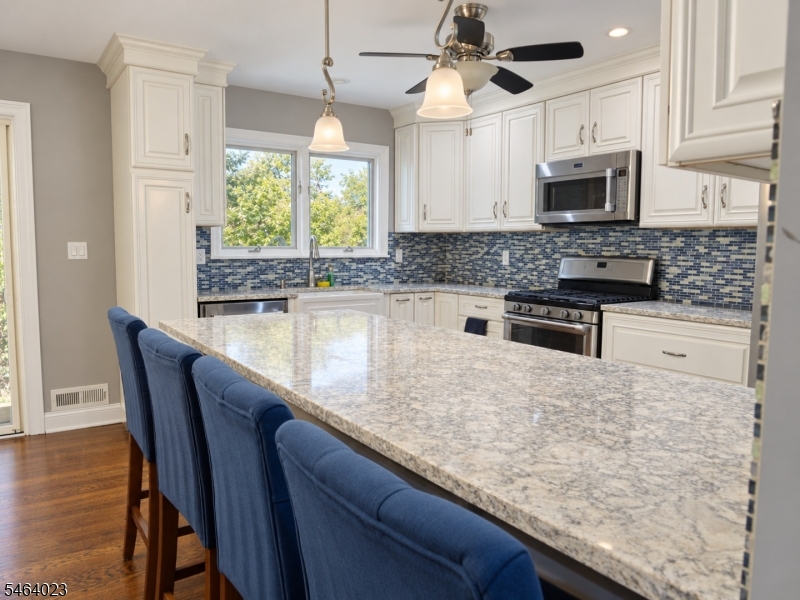 7 Crossbrook Ln Property Photo 9