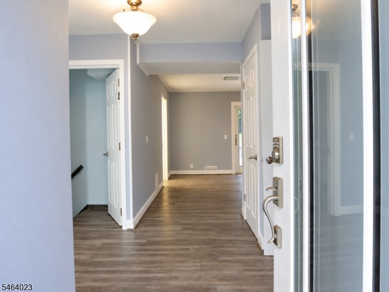 7 Crossbrook Ln Property Photo 14