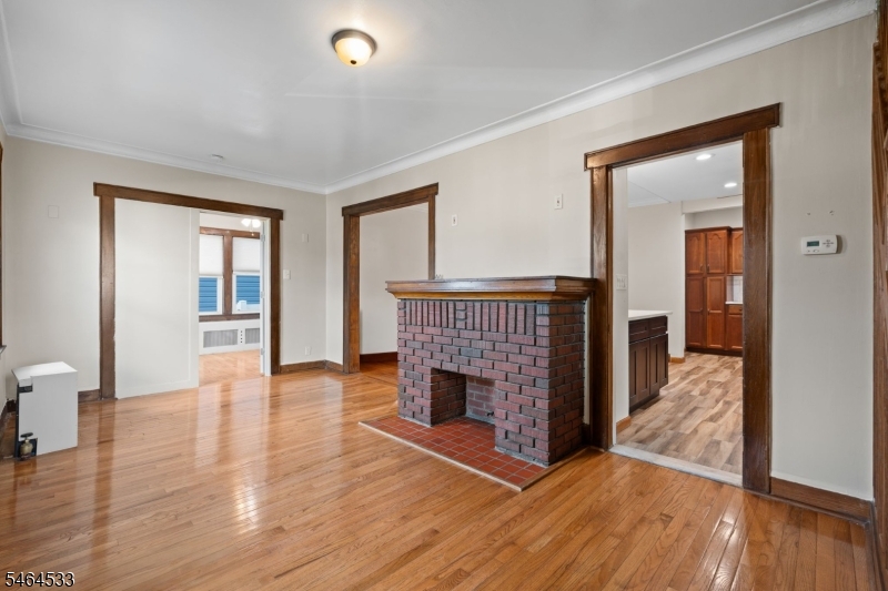1038 Fairview Pl Property Photo 2