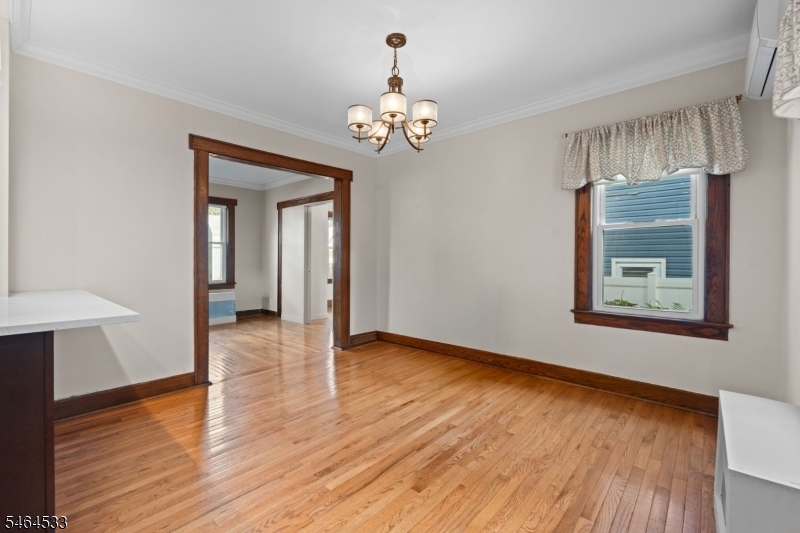 1038 Fairview Pl Property Photo 9