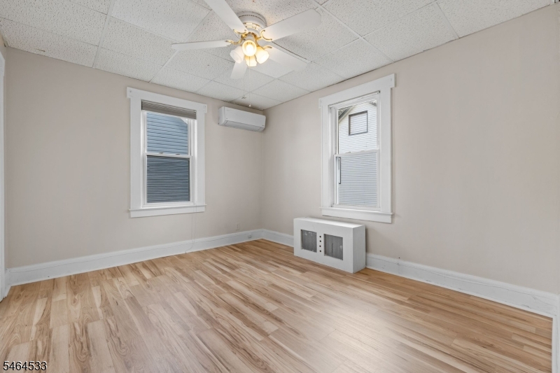 1038 Fairview Pl Property Photo 15