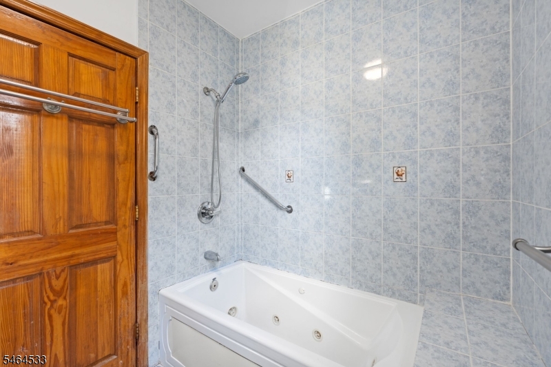 1038 Fairview Pl Property Photo 18