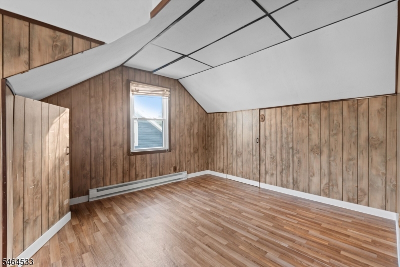 1038 Fairview Pl Property Photo 23