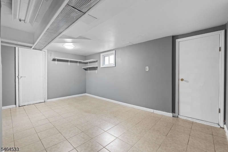 1038 Fairview Pl Property Photo 25