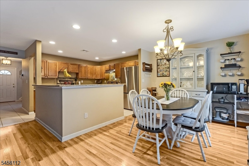 9 Ferndale Ln Property Photo 6