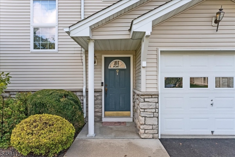 9 Ferndale Ln Property Photo 25