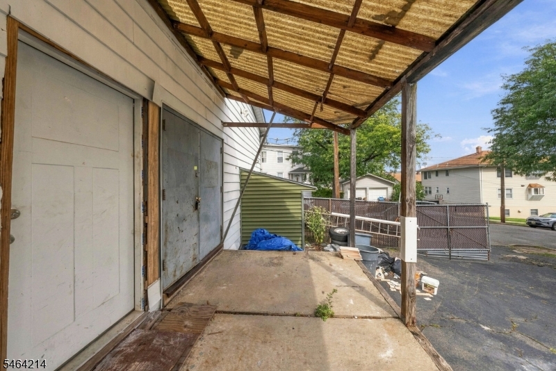 29 Summit Ave Property Photo 25