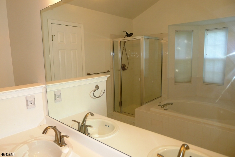 21 Prescott Court Property Photo 11