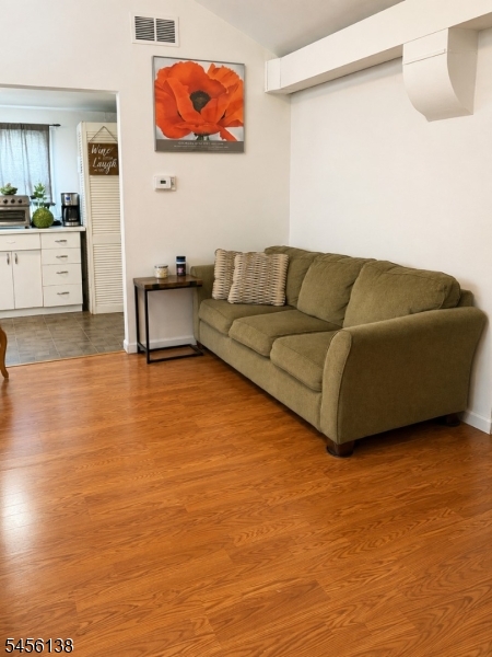 142 Island Ave Property Photo 4