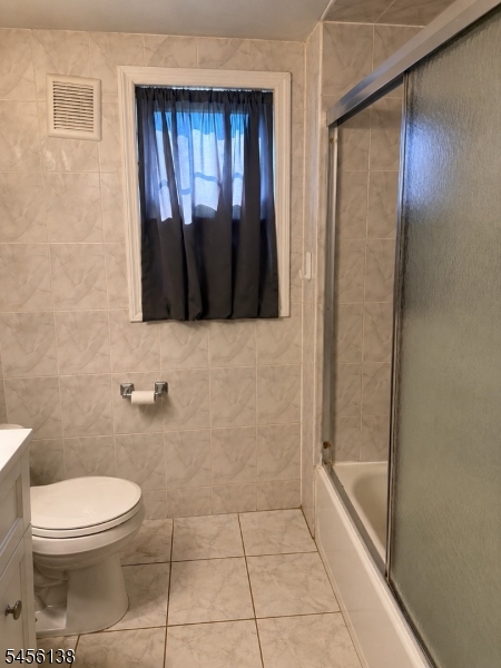 142 Island Ave Property Photo 7