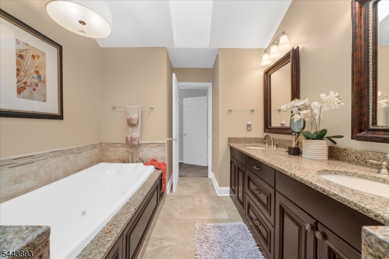 753 Vanessa Ln Property Photo 21
