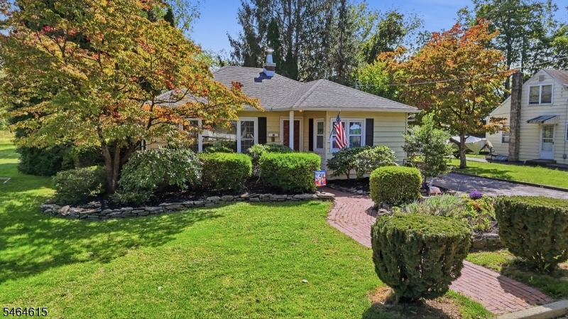 9 Miller Ave Property Photo 3