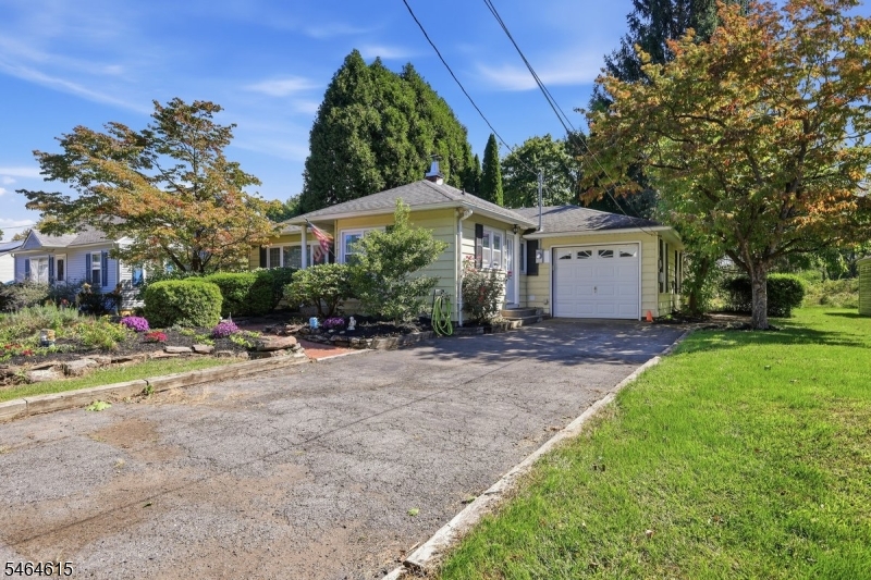 9 Miller Ave Property Photo 4