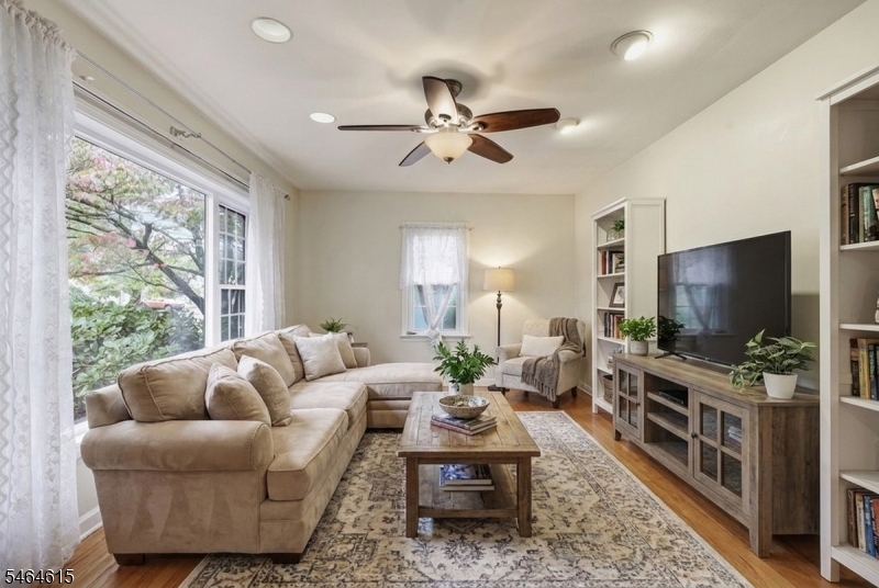 9 Miller Ave Property Photo 6