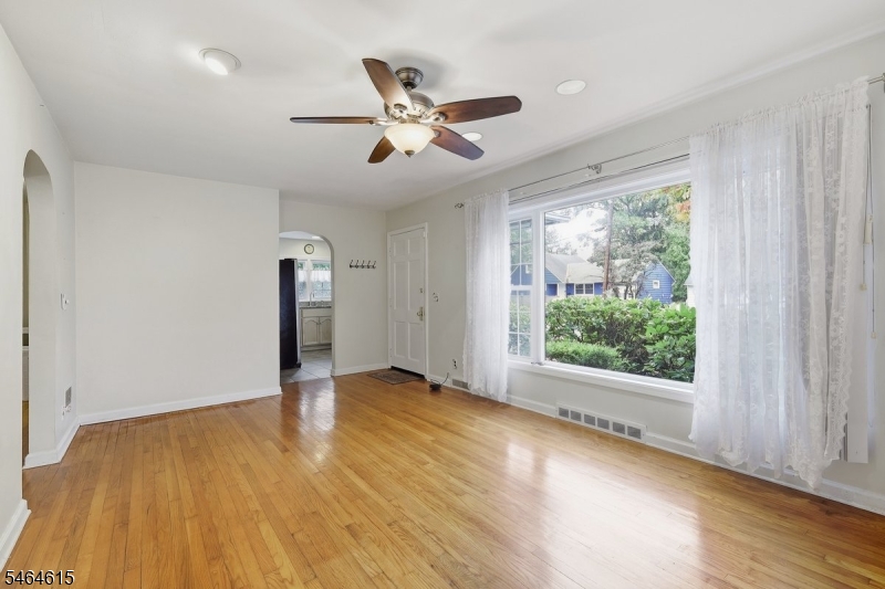 9 Miller Ave Property Photo 7