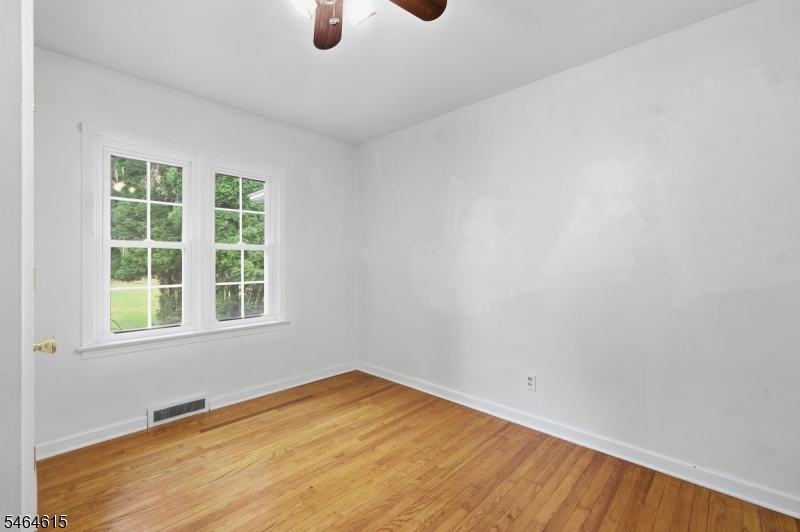 9 Miller Ave Property Photo 20