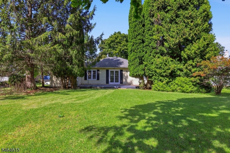 9 Miller Ave Property Photo 27