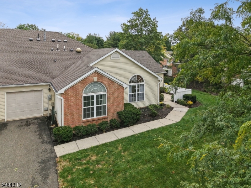 153 Merry Ln. Property Photo 2