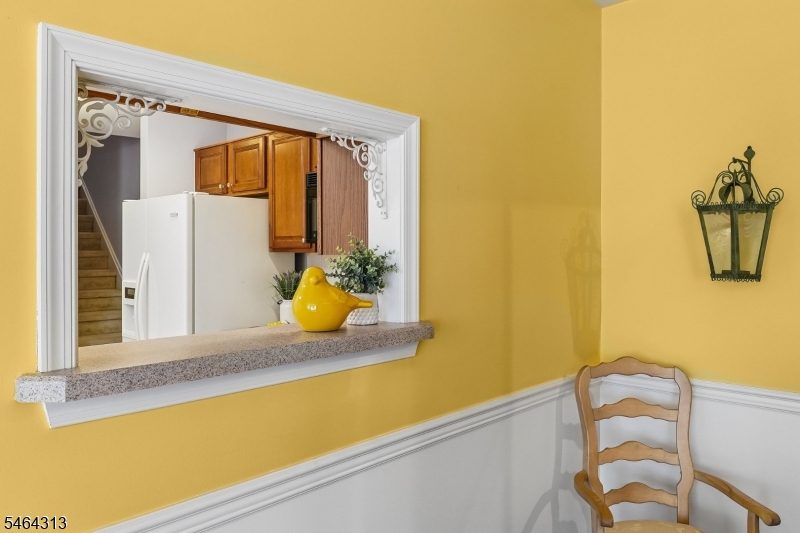 153 Merry Ln. Property Photo 9