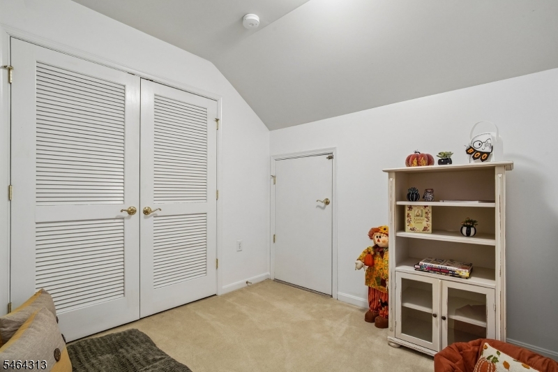 153 Merry Ln. Property Photo 26