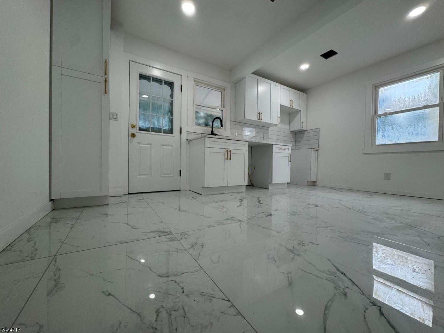 235 Windsor Ave Property Photo 2
