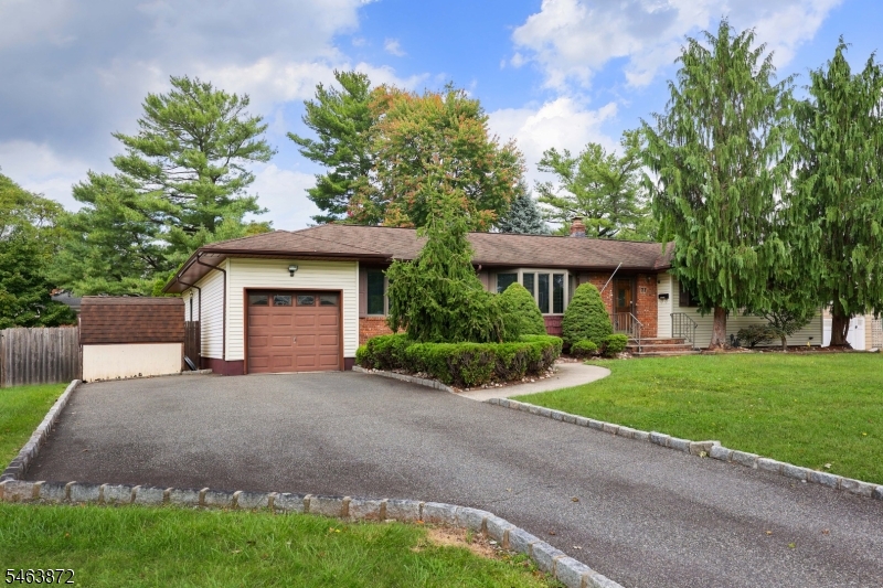 77 Schwin Drive Property Photo 2