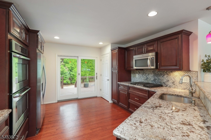77 Schwin Drive Property Photo 12