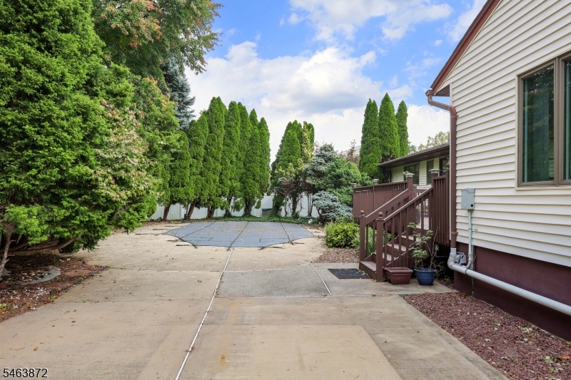 77 Schwin Drive Property Photo 37