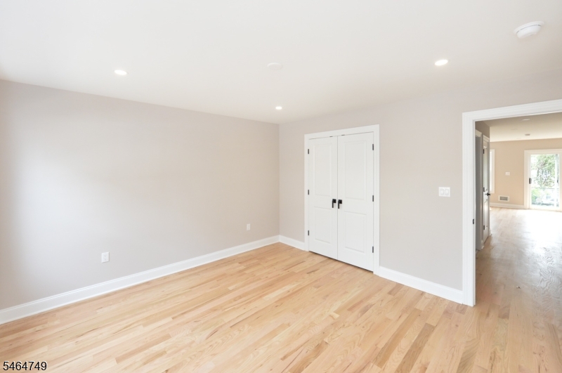 49 Center St Property Photo 10