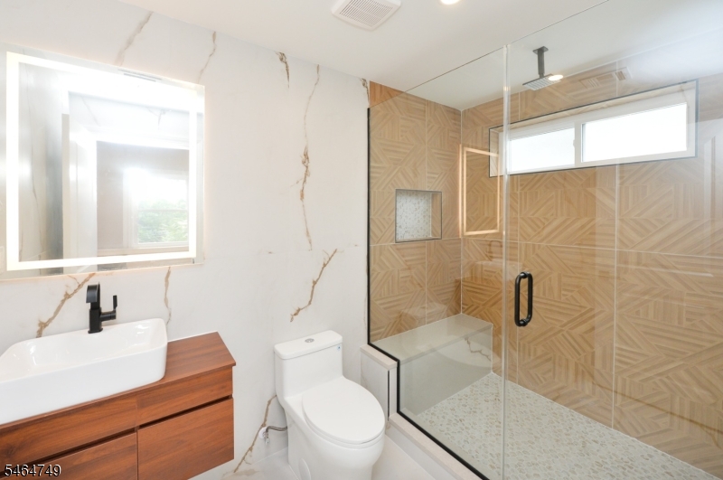 49 Center St Property Photo 17