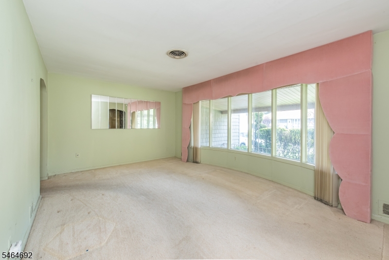 15 Jordan Rd Property Photo 7