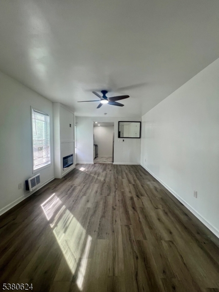 657 Scotland Rd B Property Photo 3