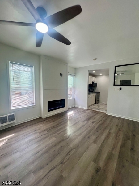 657 Scotland Rd B Property Photo 4