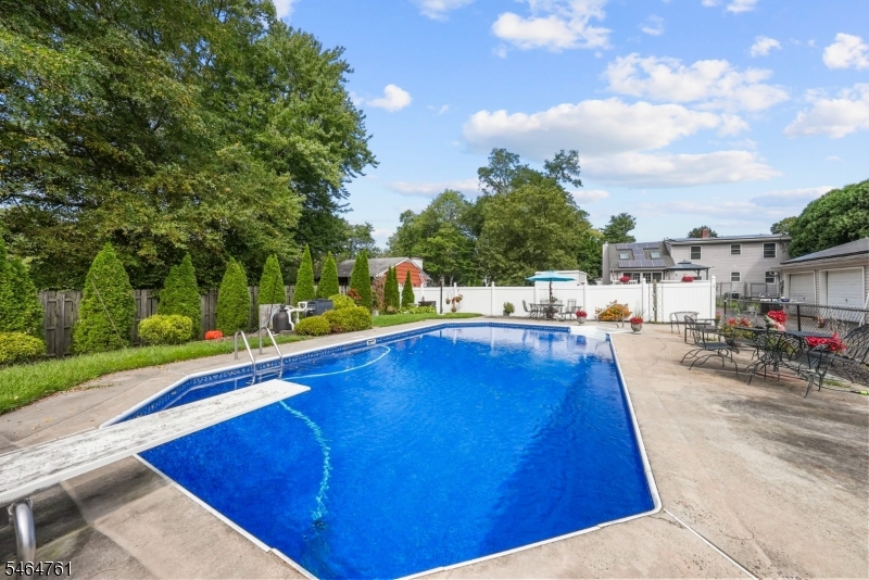 51 Diverty Rd Property Photo 47