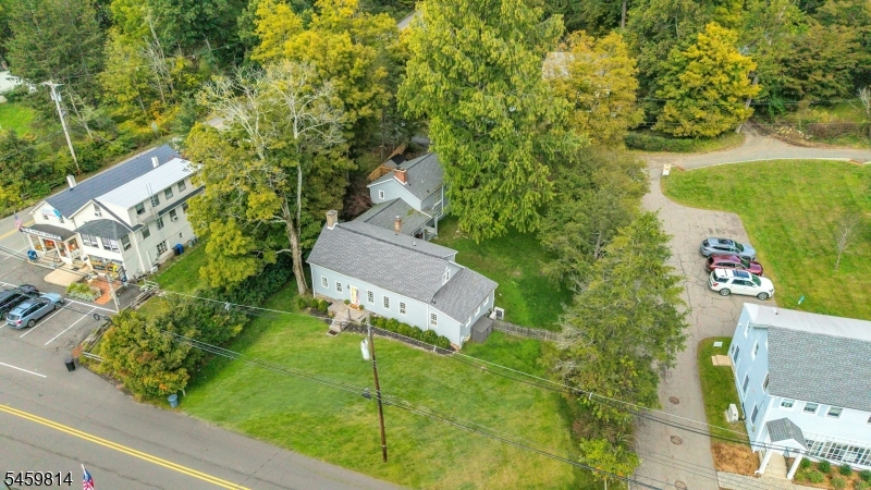 4 E Main St Property Photo 4