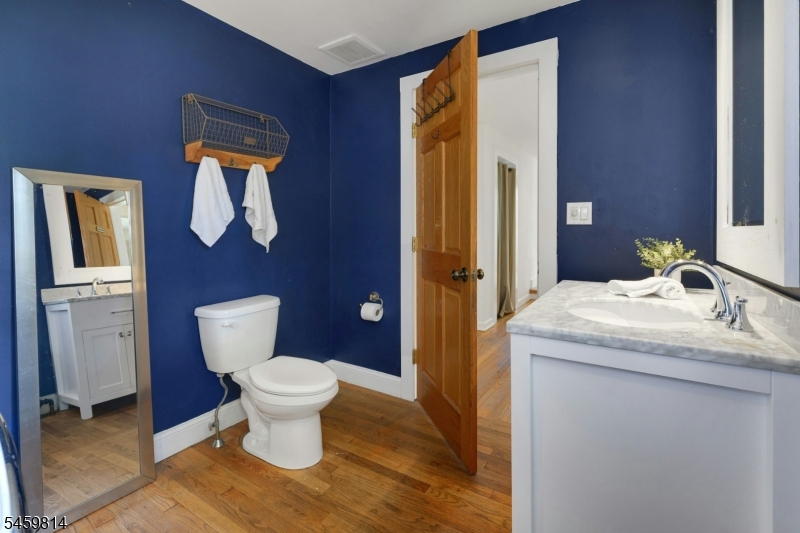4 E Main St Property Photo 19