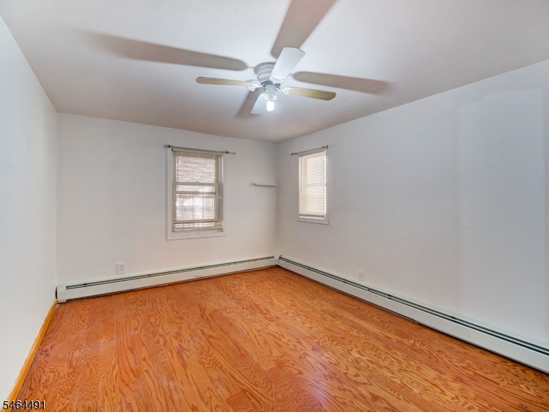 324 Clifton Ave Property Photo 7