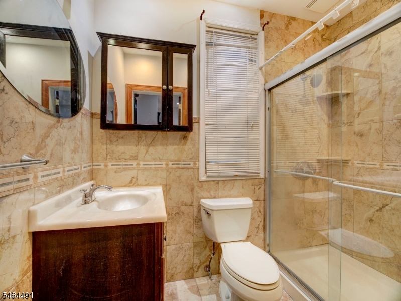 324 Clifton Ave Property Photo 8