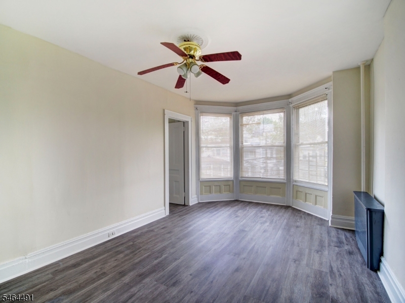 324 Clifton Ave Property Photo 11