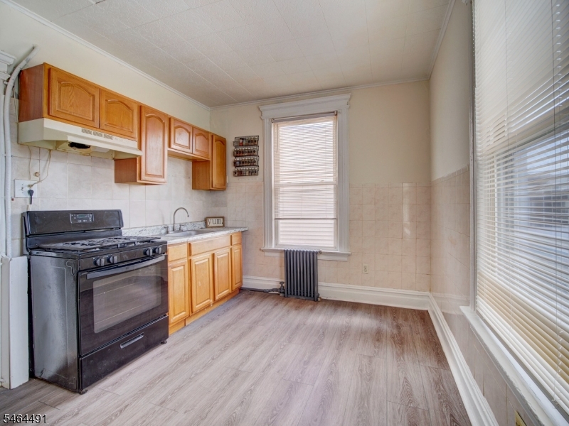 324 Clifton Ave Property Photo 14