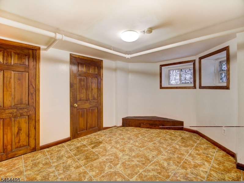 324 Clifton Ave Property Photo 21