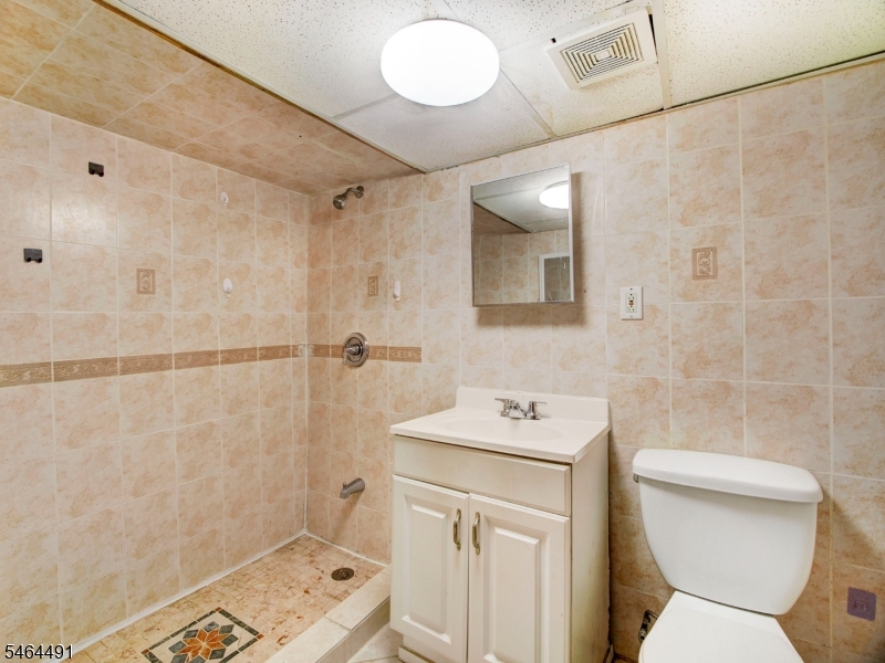 324 Clifton Ave Property Photo 25
