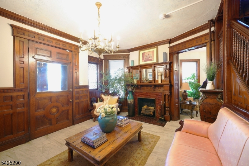 433 New England Ter Property Photo 2