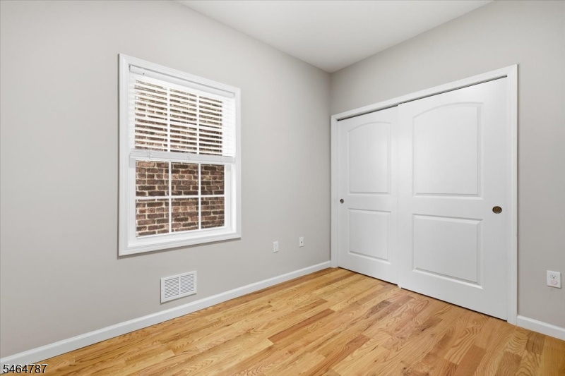 117 Cross St Property Photo 10